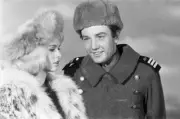 Alan Bates And Millicent Martin By The Thames 1963 Old Photo 7