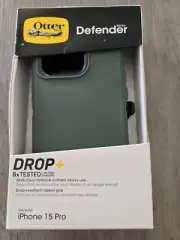 New OtterBox Defender Series Case with Holster Case For iPhone 15 Pro Green