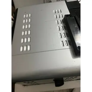 美膳雅Cuisinart微電腦全自動製麵包機CBK-100TW B00001，功能正常附說明書，內鍋有使用痕跡外表無碰撞