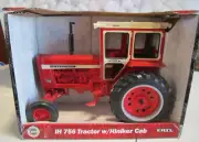 ERTL Case IH International 756 Tractor w/Hiniker Cab 1/16 NIB