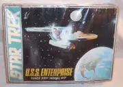 AMT STAR TREK U.S.S. ENTERPRISE SPACE SHIP MODEL 1974 S951 SEALED