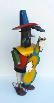 METAL ART MARIACHI SCULPTURE 23" TALL YARD ART MUSICIAN W/ BASE
