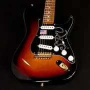 Fender Stevie Ray Vaughan SRV Stratocaster 3-Color Sunburst S N:US23083814