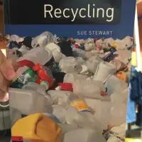 在飛比找蝦皮購物優惠-英文小說Recycling/Emma/Sherlock Ho