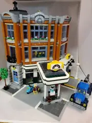 NEW DIY Corner Garage 10264 pc 2569 Building Bricks Set Model Kit City Set Build