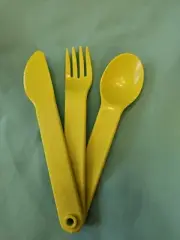 Tupperware Snap-Together Utensils Cutlery Fork Knife Spoon Set On-The-Go