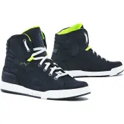 Swift Flow Black White