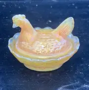 MINI BOYD HEN ON NEST OPEN SALT ORANGE/YELLOW SLAG CELLAR
