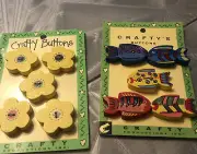 Crafty Productions Inc. Craft 10 Buttons MOC Lot FLOWERS/FISH Wood Buttons Mint