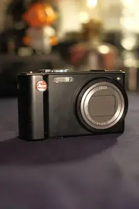 在飛比找Yahoo!奇摩拍賣優惠-Leica V-Lux 20 CCD相機