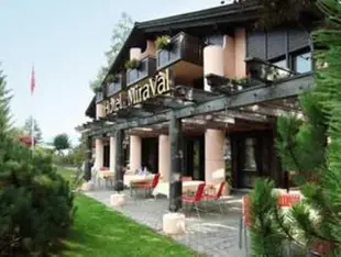 T3 Hotel Mira Val