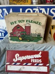ERTL 1/16 JOHN DEERE 4250 FARM TOY TRACTOR 1982 TOY FARMER EDITION