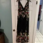Ever Pretty Long Dress Black & Floral Size 6 NEW with tag