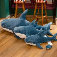 在飛比找松果購物優惠-可愛鯊魚公仔(約80公分) 鯊魚玩偶 鯊魚娃娃 抱偶 鯊魚抱