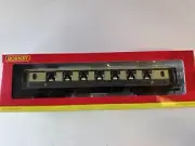 Hornby R4422 Pullman 3rd Class Parlour Car ‘35’ OO Gauge Model Railway