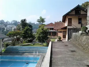 圖納斯阿拉姆慕蒂亞拉別墅Villa Tunas Alam Mutiara