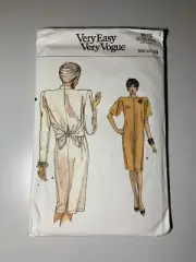 Vintage Vogue 9675 Sewing Pattern - Misses Dress - Size 14 Cut