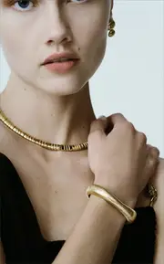 [Pamela Zamore] Isla Flow 18K Yellow Gold Bangle
