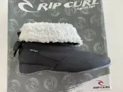 BRAND NEW RIP CURL LADIES FUR LINED ANKLE BOOT SIZE 6 BLACK LAST PAIR RRP $119