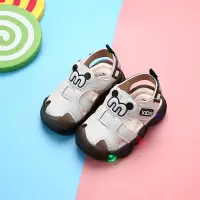 在飛比找蝦皮購物優惠-寶寶涼鞋閃燈學步鞋夏季女嬰兒帶燈鞋子防滑軟底幼童鞋0-1歲2