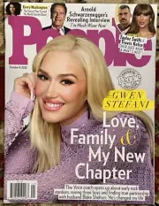 GWEN STEFANI October 9 Th 2023 PEOPLE Magazine TAYLOR SWIFT TRAVIS KELCE