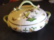 Herend Rothschild Bird Large Vegetable Pot/Tureen in New Condition, Vine Finial