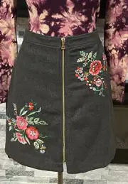 Ann Taylor LOFT Women's Size 4 Wool Skirt Gray Zip Up Embroidered Flowers Lined