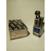 Honeywell 1LS6 Limit Switch With Front Lever And Metal Wheel 10A 12