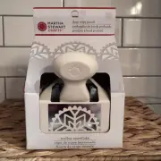 Martha Stewart Scallop Snowflake Deep Edge Punch Craft Die Cut Border Design