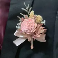 在飛比找蝦皮購物優惠-【💐婚禮索拉胸花】新郎伴郎胸花／主婚人貴賓胸花／婚宴喜慶招待