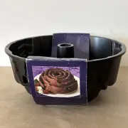 Nordic Ware Rose Flower Bundt Cake Pan Mold 10 cup Cast Iron 9” Made In USA