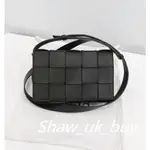 現貨SHAW 英國二手BOTTEGA VENETA MAXI INTRECCIO黑色寬編織羊皮斜背包肩背包578004