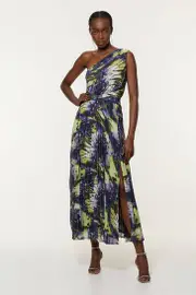 Petite Crinkle Feather Print Woven One Shoulder Maxi Dress