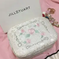 在飛比找旋轉拍賣優惠-JILL STUART 限量滿額禮 刺繡化妝盒