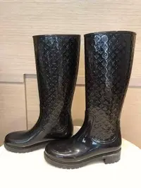 在飛比找Yahoo!奇摩拍賣優惠-專櫃正品 LV 二手壓紋雨鞋 適合平常24/37.5 黑色