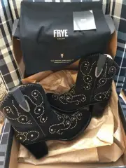 NEW IN BOX-FRYE VICTORIA STUD SHORT BLACK SIZE 9.5M BRASS STUDDED WITH DUSTBAG