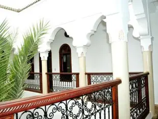 里亞德埃利亞斯摩洛哥傳統庭院住宅旅館