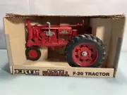 ERTL Farmall F-20 Mc Cormick Deering Tractor 1/16