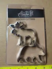 NEW Alaska Outpost Moose And Bear Cookie Cutters 2 Piece Set Impact Merchandise