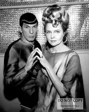LEONARD NIMOY AND JANE WYATT IN "STAR TREK" SPOCK - 8X10 PUBLICITY PHOTO (WW230)