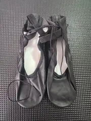 BLOCH Ladies Size 7B Black Dansoft Leather Ballet Shoes Flats S0205L