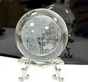 60mm K9 Crystal Ball with Stand, 3D Laser Engraving Glass Sphere Home Table Deco Crafts Gift (Earth)