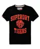 跩狗嚴選 極度乾燥 Superdry 老虎頭 Tigers 裂紋印字 黑色 T-shirt 短袖 上衣 T恤