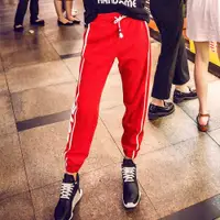 在飛比找ETMall東森購物網優惠-歐洲站時尚寬松紅色運動褲