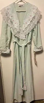 NEW Vintage Vanity Fair Shevelva Sky Mist Medium Robe Night coat 56” Length US