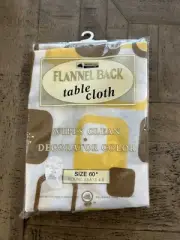 NEW Vtg Mod Better Home Flannel Back 60” Round Yellow Vinyl Table Cloth NWT