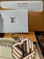 NEW Louis Vuitton Monogram Crafty Caramel Black Bag Charm keyring M69723 France