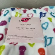 BETSEY JOHNSON THROW. SKULLS LIPS & HEARTS NEW WITH TAGS COLORFUL QUIRKY NEW