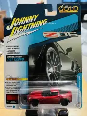 2023 JOHNNY LIGHTNING 2012 CHEVY CORVETTE Z06 CLASSIC GOLD RED