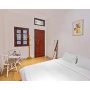 Room In Old Quarter Netflix Free Washer Dryer 401